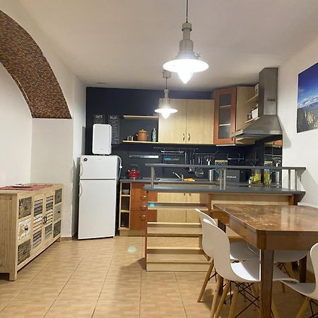 Cozy Garden Apartment In The Heart Of Praag Buitenkant foto