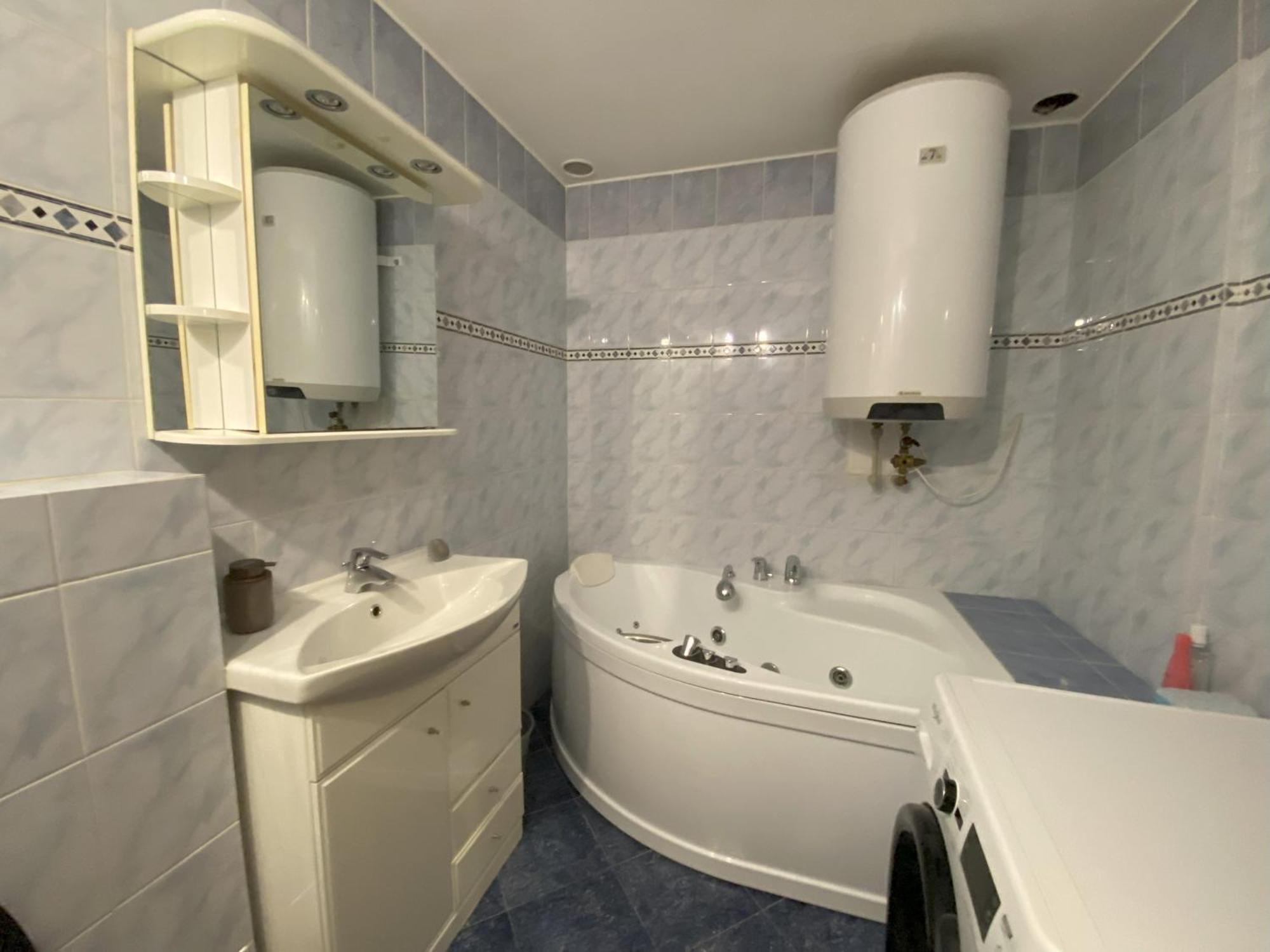 Cozy Garden Apartment In The Heart Of Praag Buitenkant foto