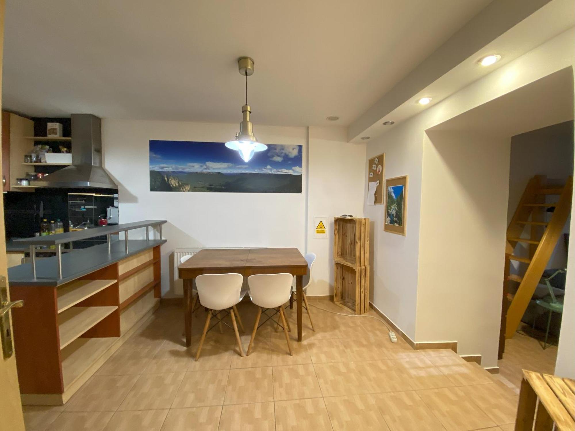 Cozy Garden Apartment In The Heart Of Praag Buitenkant foto